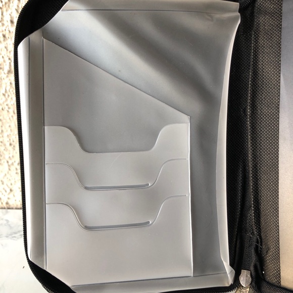 Ford Owner Manual Glovebox folder with Zipper - Picture 5 of 7